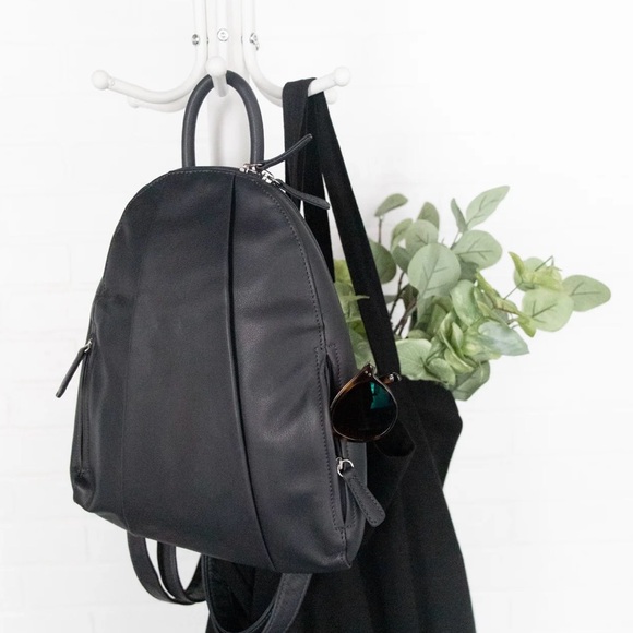 NWOT Osgoode Marley Teardrop Multi Zip Black Leather Backpack Travel Designer - Picture 4 of 16